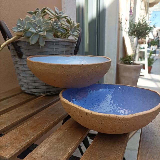 Light blue and indigo 
#handmade #ceramics #handmadeceramics #ceramic #art #pottersfun #pottery #bowls #greekceramics #ceramicsingreece #ceramicstudio #boniskilns